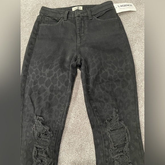 NWT L’Agence distressed skinny jeans. - Picture 2 of 5